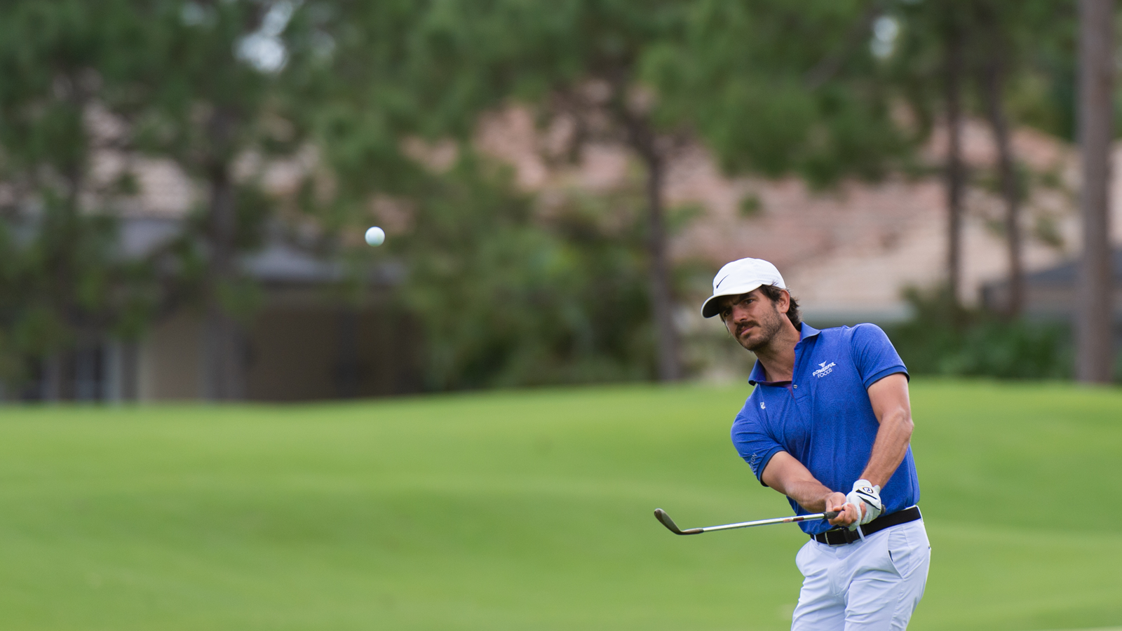 Chipping golf
